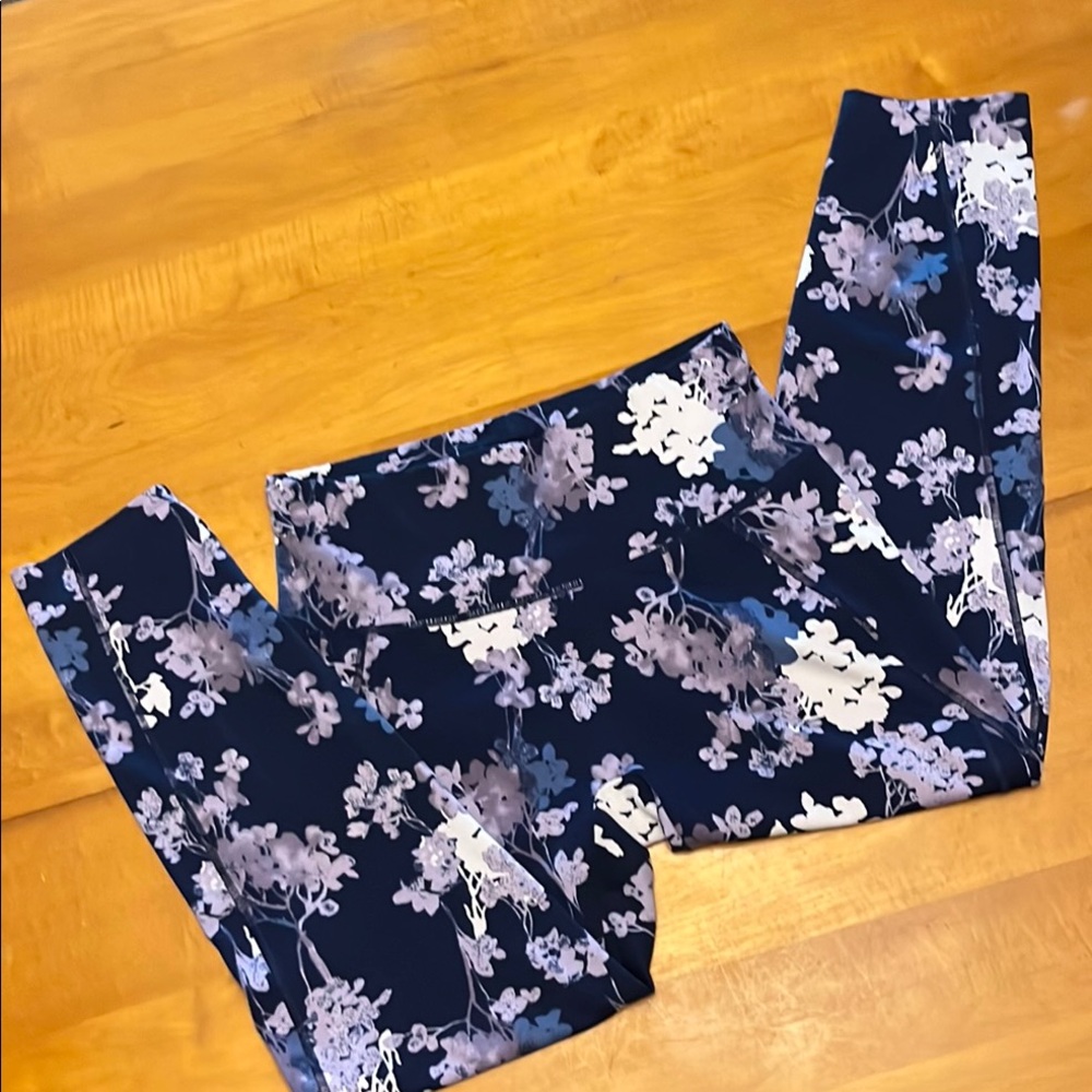 Natori Navy Floral Yoga Workout Tapered Leggings Size Medium